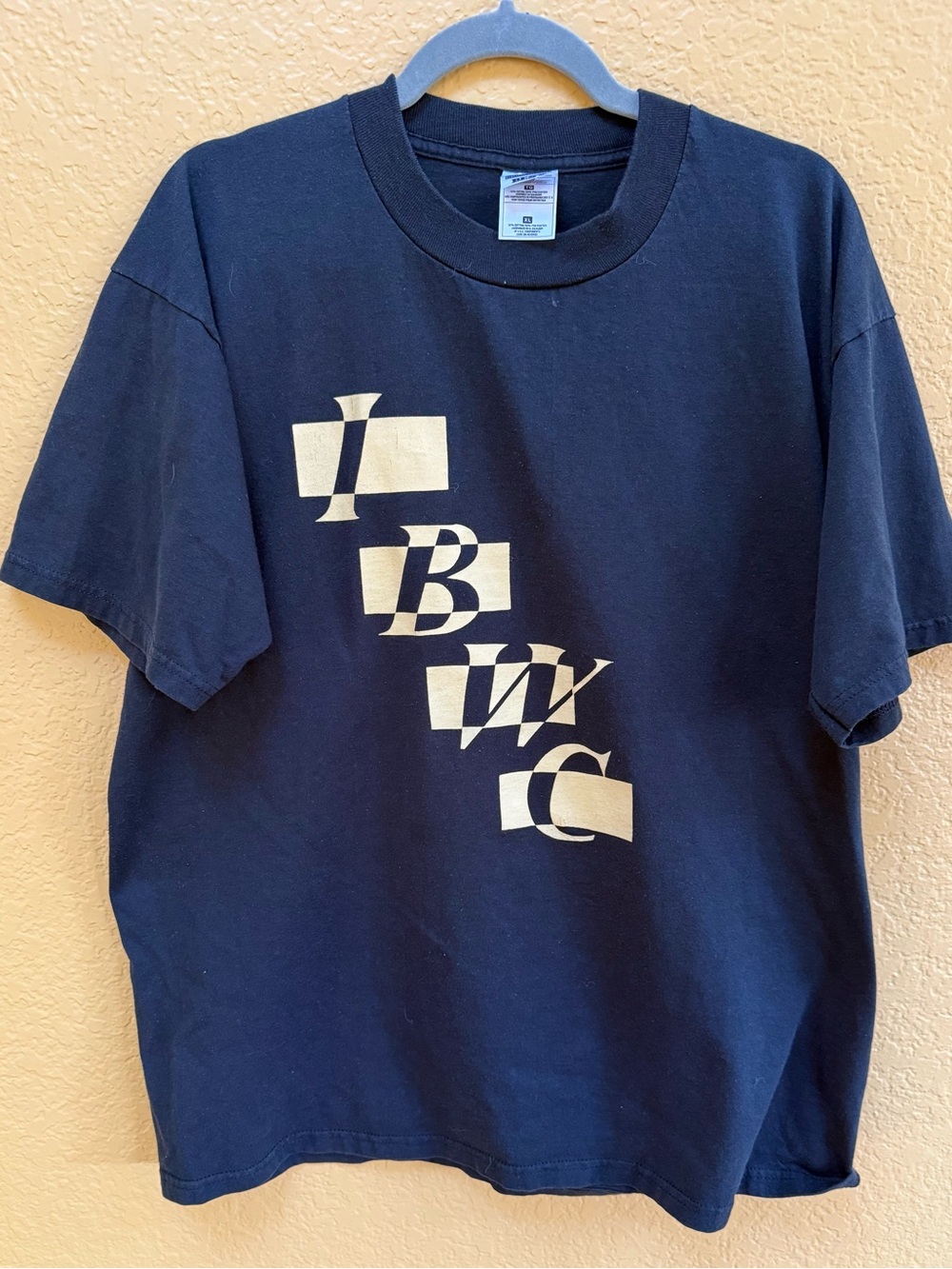Black Graphic Vintage Tee Shirt - IBWC - XL